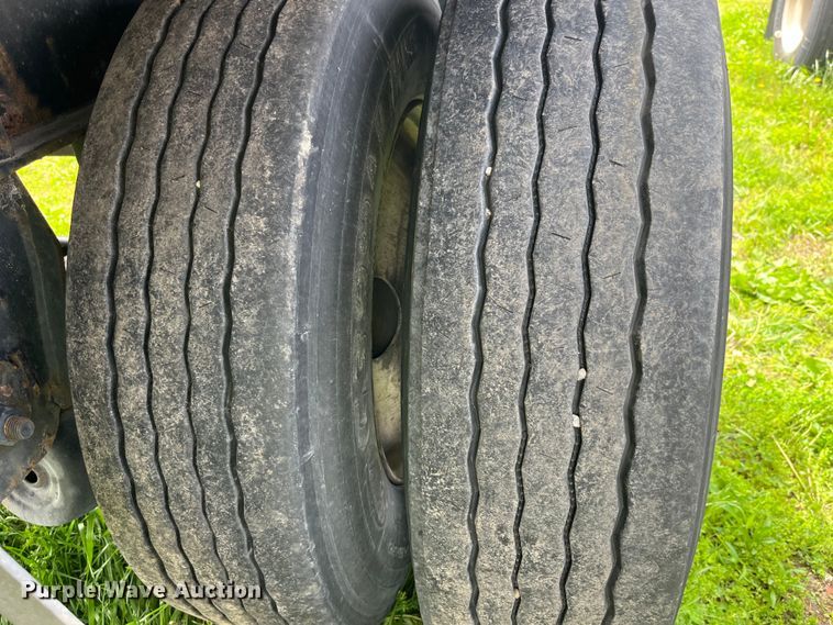 image for item LD9522 2016 Great Dane flatbed trailer