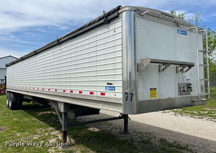 image for item LD9524 2018 Stoughton AHV-421T-AR-S grain trailer