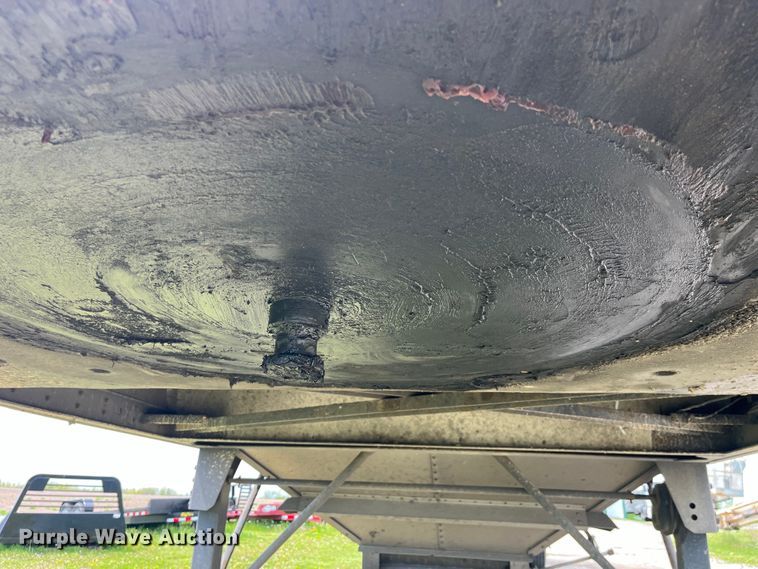 image for item LD9524 2018 Stoughton AHV-421T-AR-S grain trailer