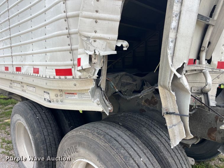 image for item LD9524 2018 Stoughton AHV-421T-AR-S grain trailer