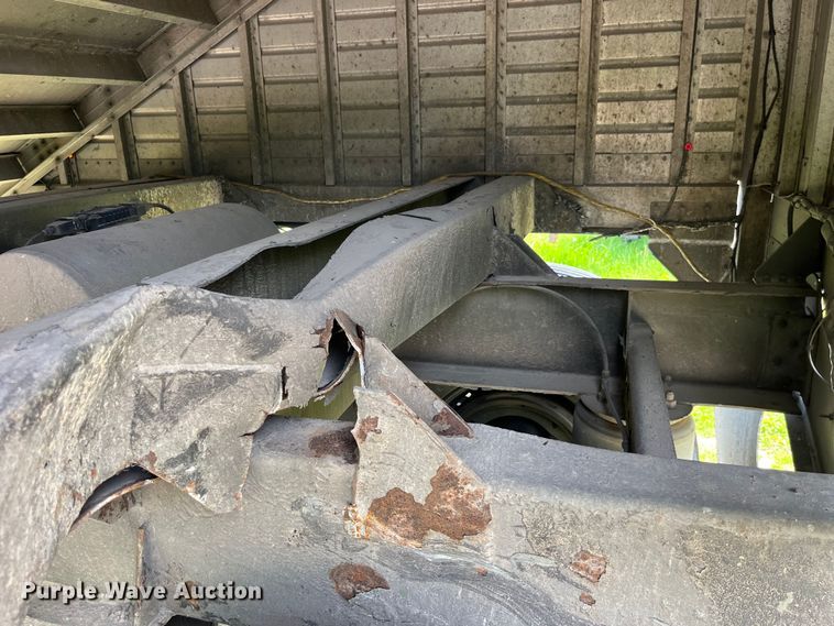 image for item LD9524 2018 Stoughton AHV-421T-AR-S grain trailer