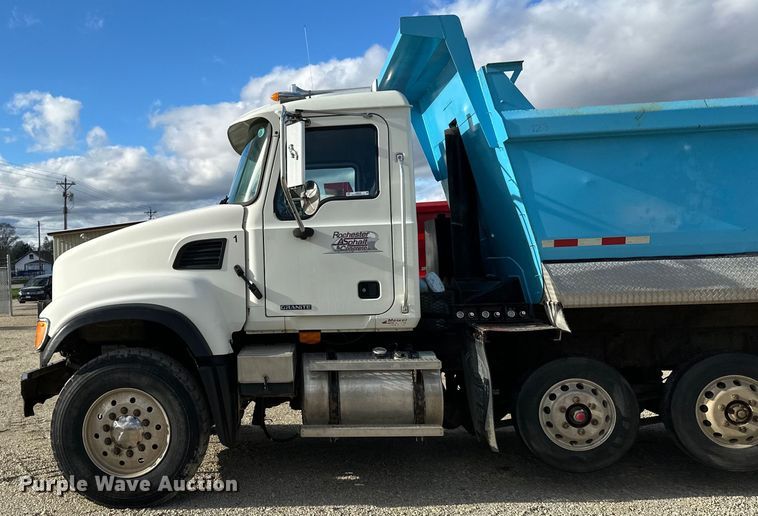 image for item LR9309 2006 Mack  CV713 Granite  dump truck