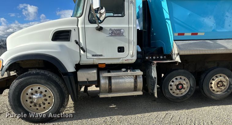 image for item LR9309 2006 Mack  CV713 Granite  dump truck