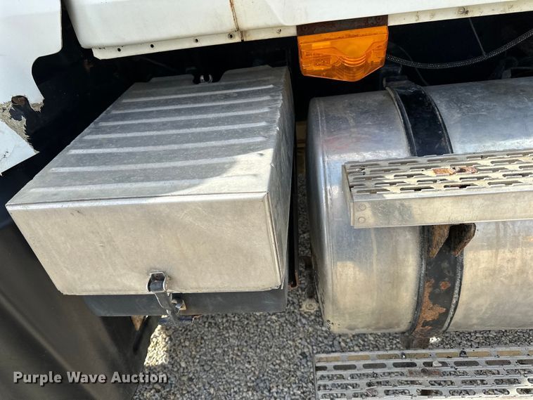 image for item LR9309 2006 Mack  CV713 Granite  dump truck