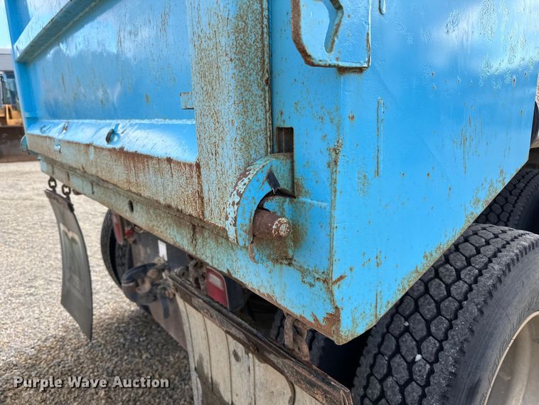 image for item LR9309 2006 Mack  CV713 Granite  dump truck