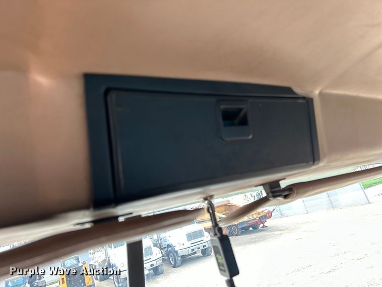 image for item LR9309 2006 Mack  CV713 Granite  dump truck