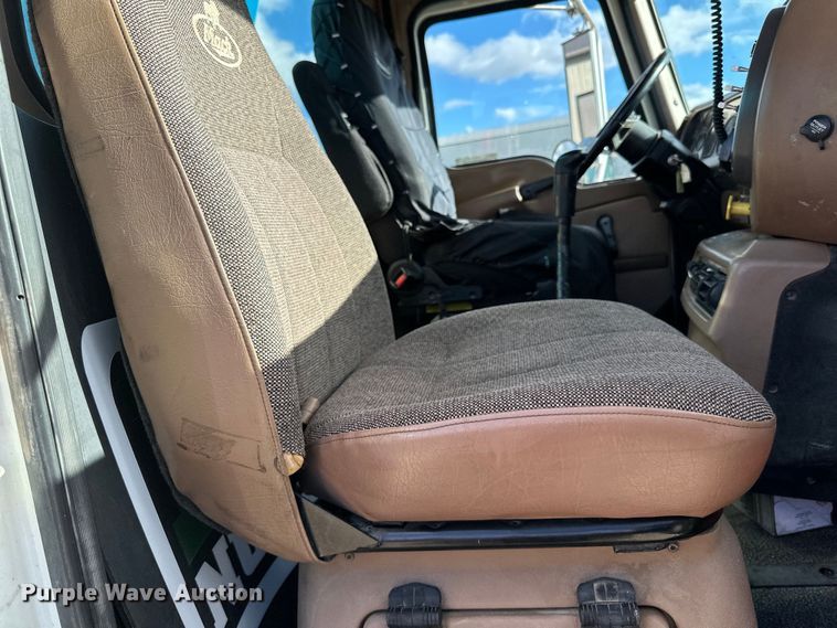 image for item LR9309 2006 Mack  CV713 Granite  dump truck