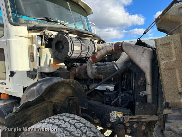 image for item LR9309 2006 Mack  CV713 Granite  dump truck