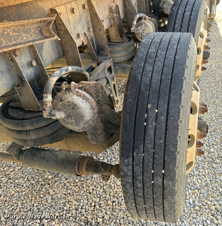 image for item LR9309 2006 Mack  CV713 Granite  dump truck