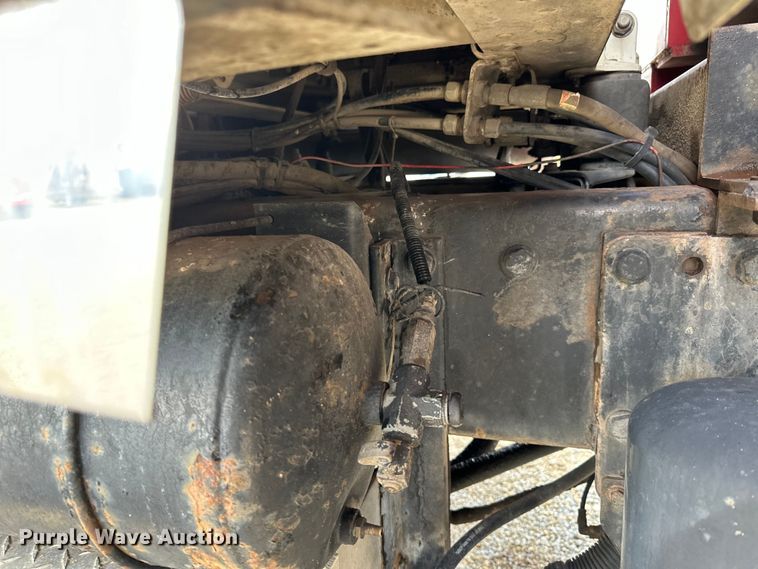 image for item LR9310 1996 Peterbilt  357 dump truck