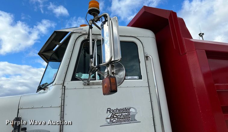 image for item LR9310 1996 Peterbilt  357 dump truck