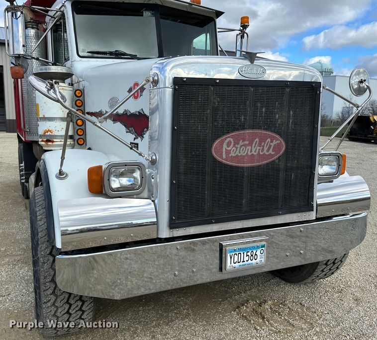 image for item LR9310 1996 Peterbilt  357 dump truck