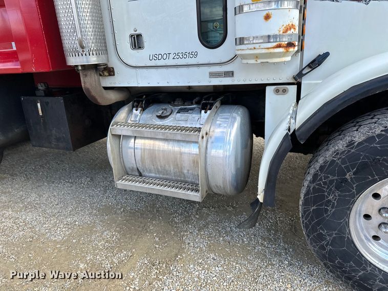 image for item LR9310 1996 Peterbilt  357 dump truck