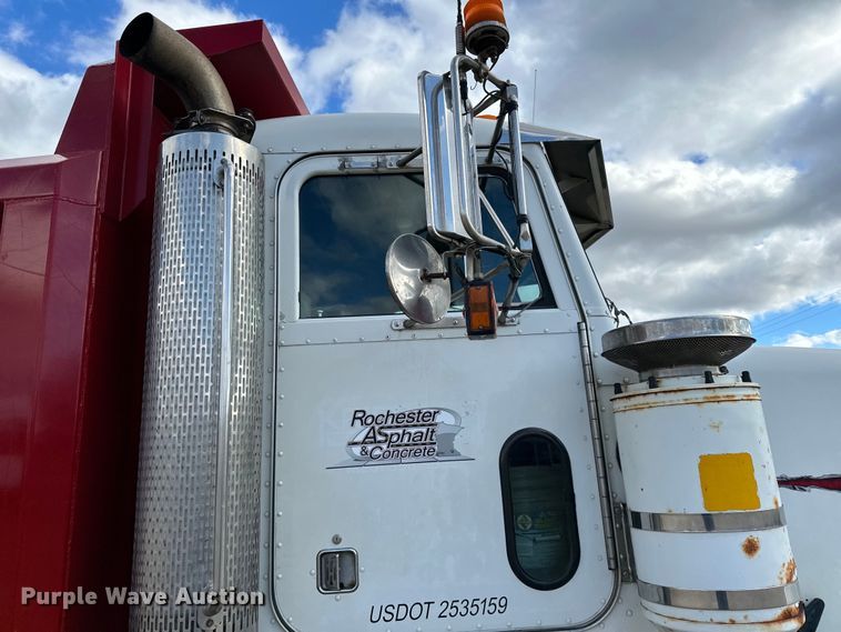 image for item LR9310 1996 Peterbilt  357 dump truck