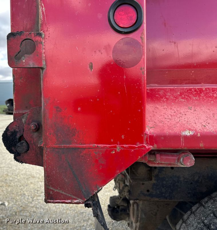 image for item LR9310 1996 Peterbilt  357 dump truck