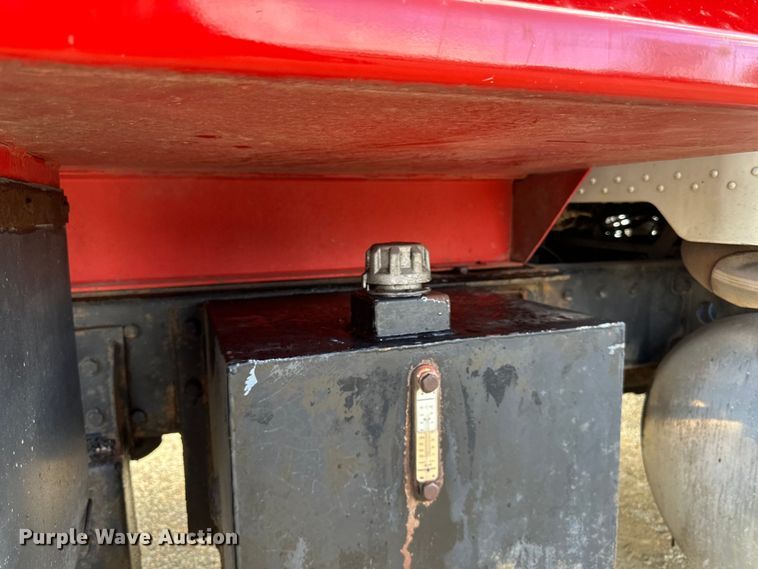 image for item LR9310 1996 Peterbilt  357 dump truck