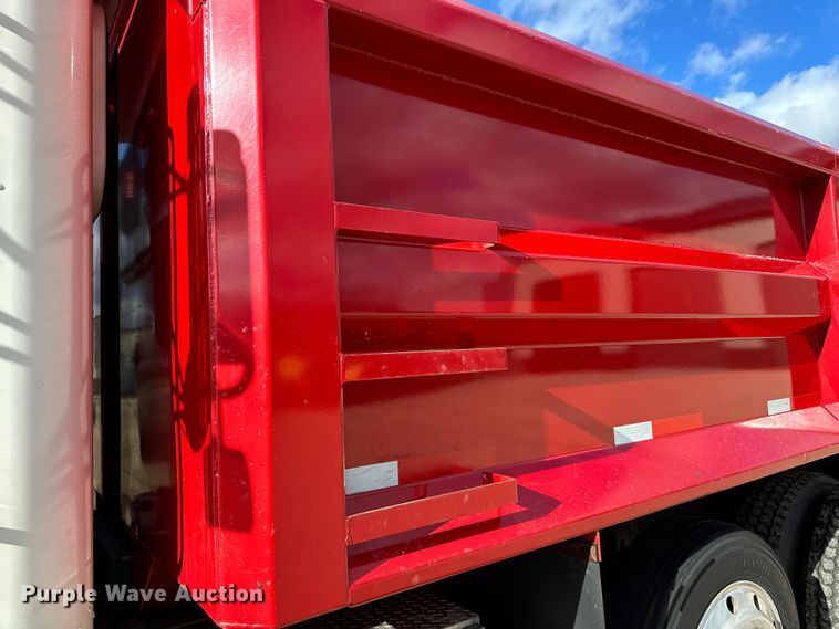 image for item LR9310 1996 Peterbilt  357 dump truck