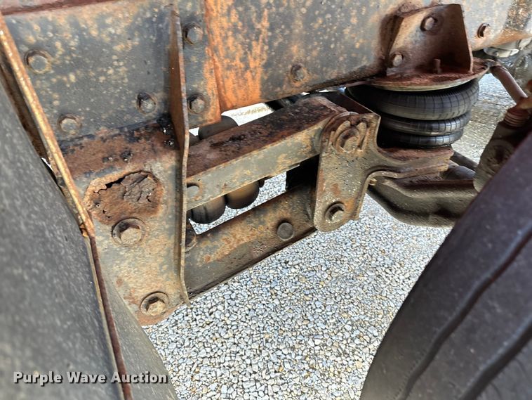 image for item LR9310 1996 Peterbilt  357 dump truck