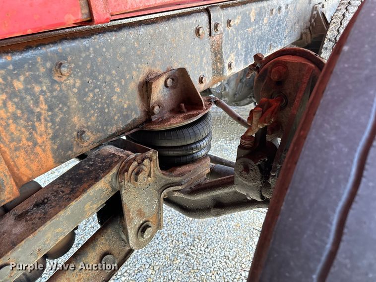 image for item LR9310 1996 Peterbilt  357 dump truck