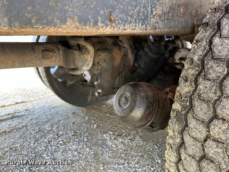 image for item LR9310 1996 Peterbilt  357 dump truck