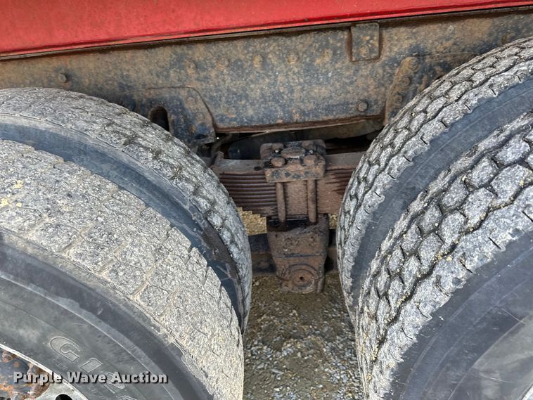 image for item LR9310 1996 Peterbilt  357 dump truck