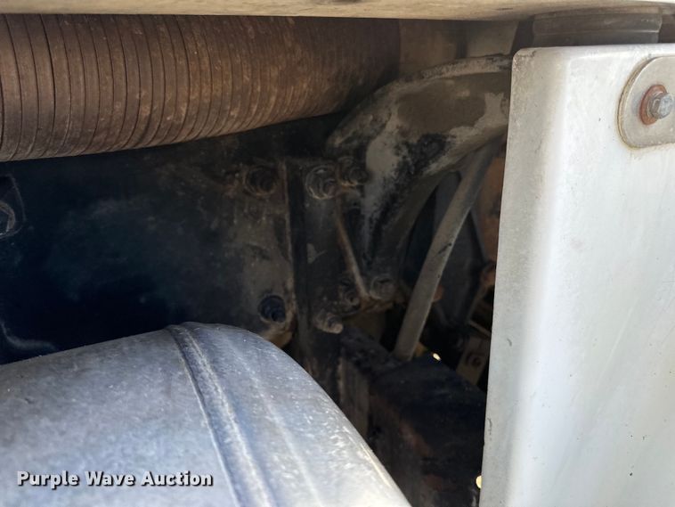 image for item LR9310 1996 Peterbilt  357 dump truck