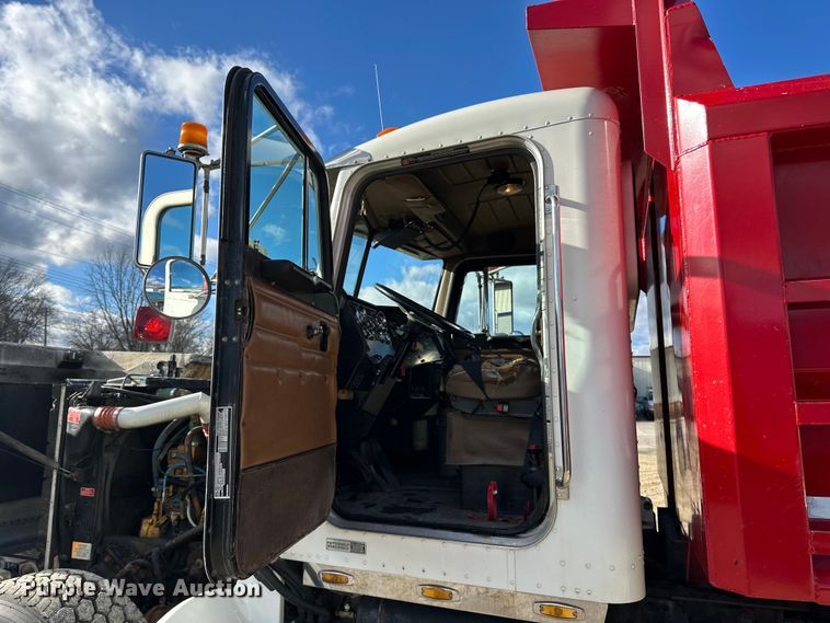 image for item LR9310 1996 Peterbilt  357 dump truck