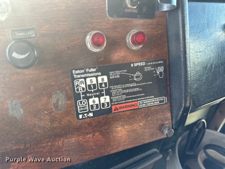 image for item LR9310 1996 Peterbilt  357 dump truck