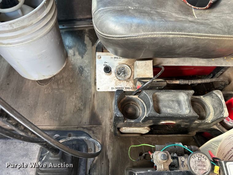 image for item LR9310 1996 Peterbilt  357 dump truck