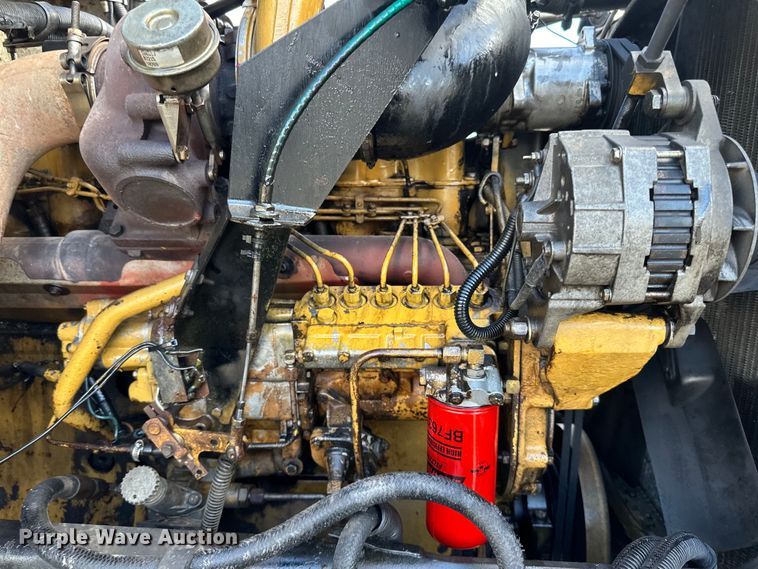 image for item LR9310 1996 Peterbilt  357 dump truck