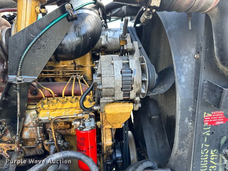 image for item LR9310 1996 Peterbilt  357 dump truck