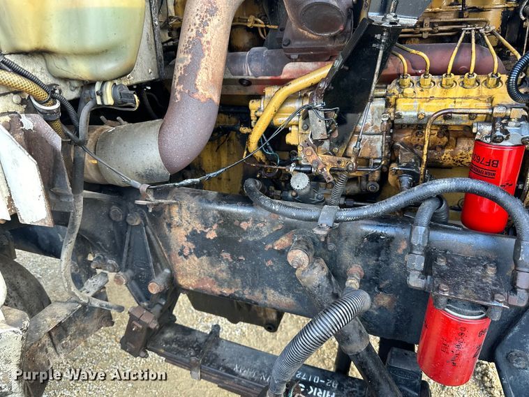 image for item LR9310 1996 Peterbilt  357 dump truck