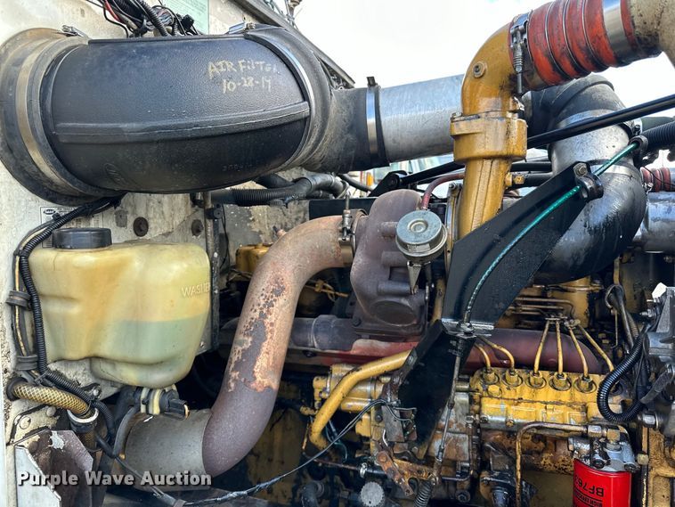 image for item LR9310 1996 Peterbilt  357 dump truck