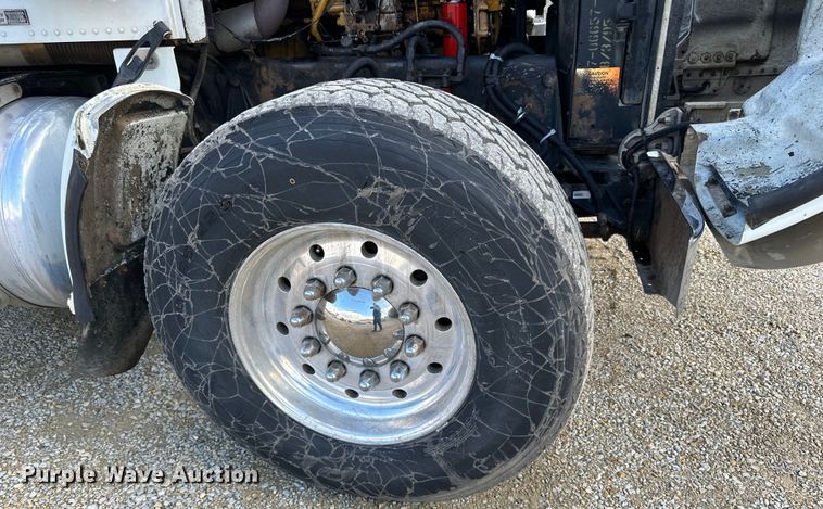 image for item LR9310 1996 Peterbilt  357 dump truck