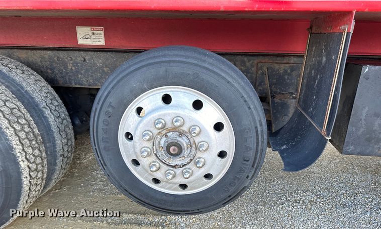 image for item LR9310 1996 Peterbilt  357 dump truck