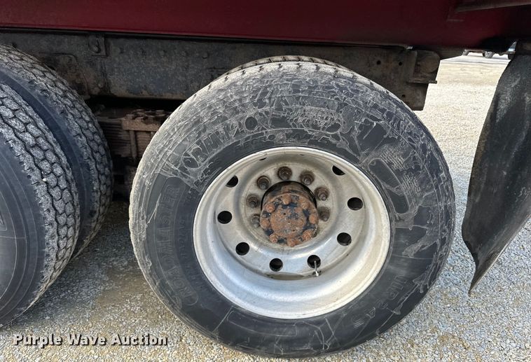 image for item LR9310 1996 Peterbilt  357 dump truck