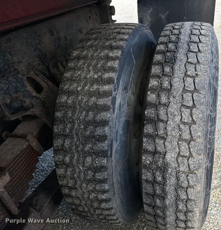 image for item LR9310 1996 Peterbilt  357 dump truck