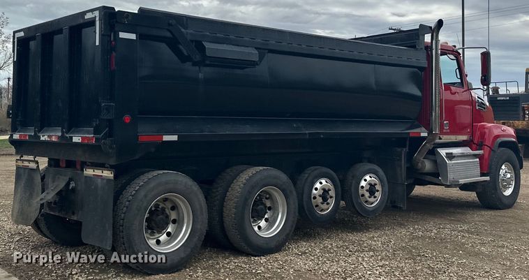 image for item LR9315 2015 Western Star 4700SF dump truck