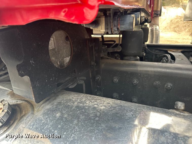 image for item LR9315 2015 Western Star 4700SF dump truck