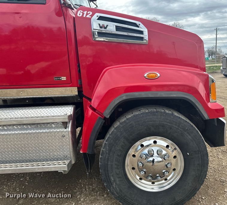 image for item LR9315 2015 Western Star 4700SF dump truck