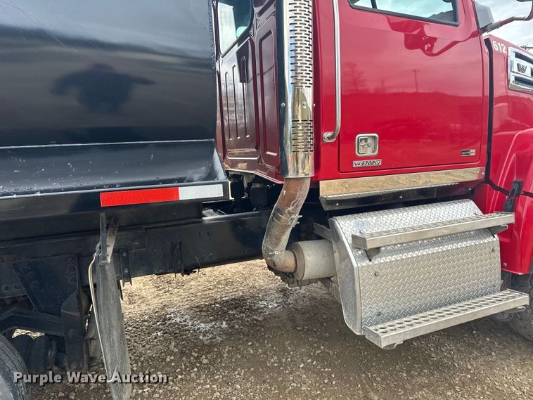 image for item LR9315 2015 Western Star 4700SF dump truck