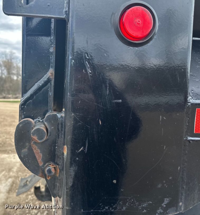 image for item LR9315 2015 Western Star 4700SF dump truck