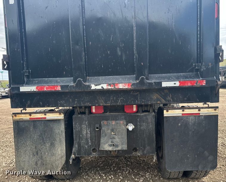 image for item LR9315 2015 Western Star 4700SF dump truck