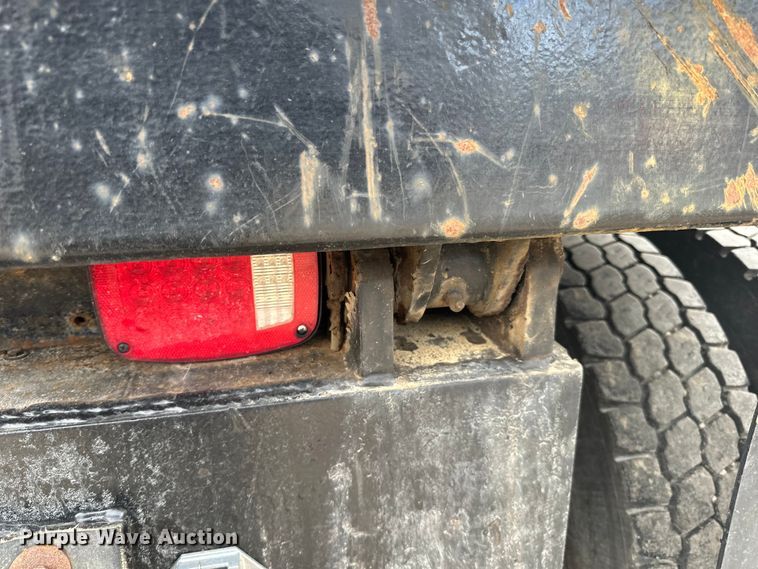 image for item LR9315 2015 Western Star 4700SF dump truck