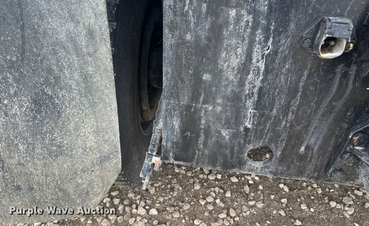 image for item LR9315 2015 Western Star 4700SF dump truck