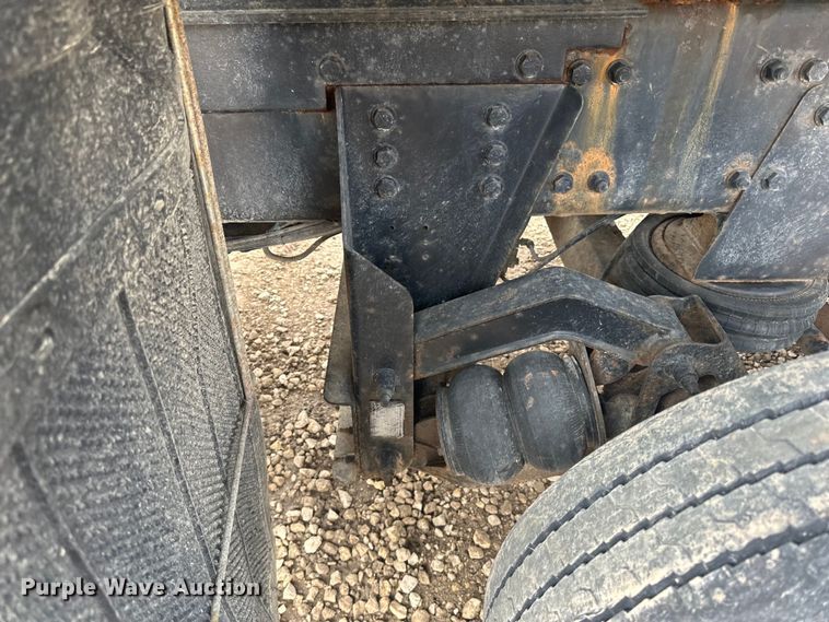 image for item LR9315 2015 Western Star 4700SF dump truck