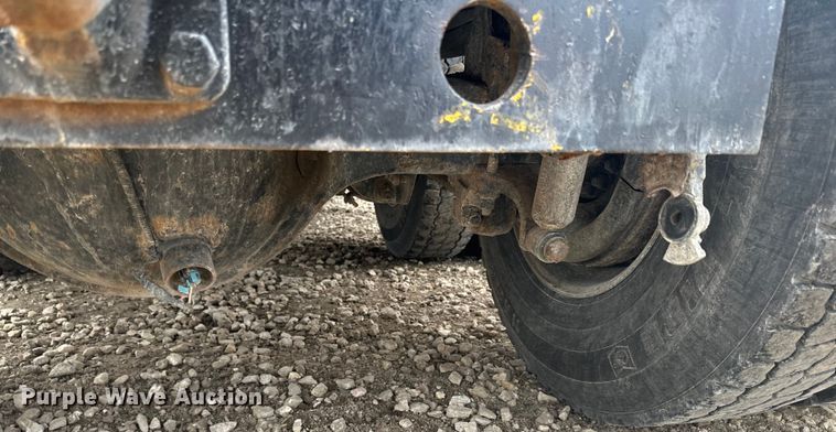 image for item LR9315 2015 Western Star 4700SF dump truck