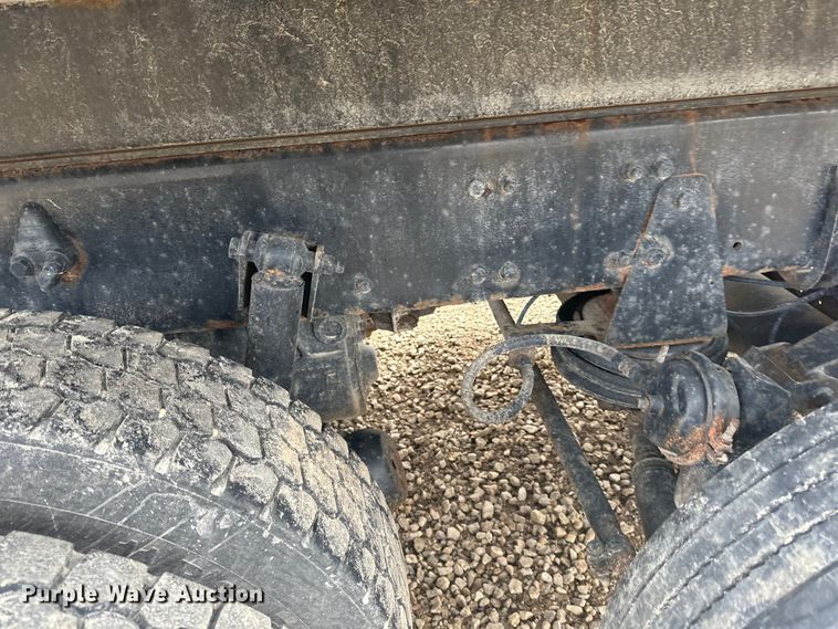 image for item LR9315 2015 Western Star 4700SF dump truck