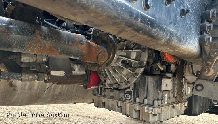 image for item LR9315 2015 Western Star 4700SF dump truck