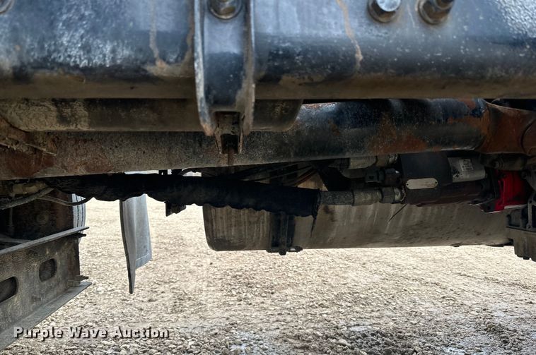 image for item LR9315 2015 Western Star 4700SF dump truck